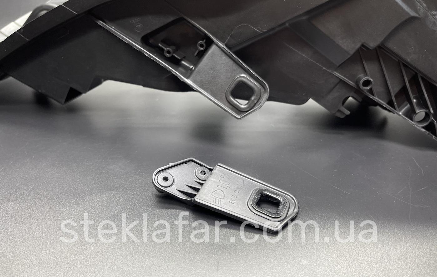 Рімонтне кріпленя верх внутрішне Audi A6 C7 (2014-2019) 1 штука
