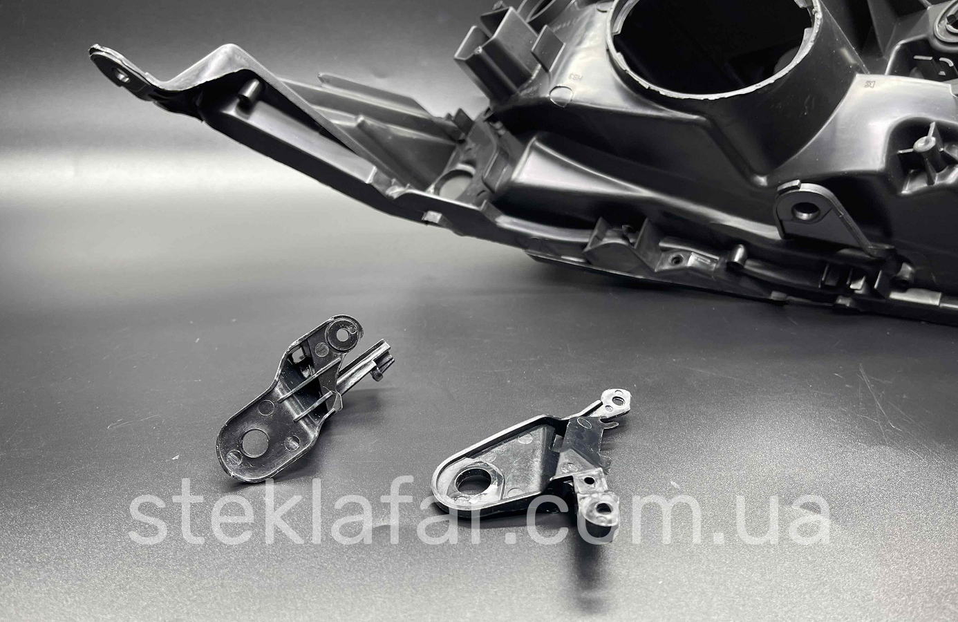 Комплекткріплень корпусу  фари Lexus NX AZ10 (2014-2021) 2 од.