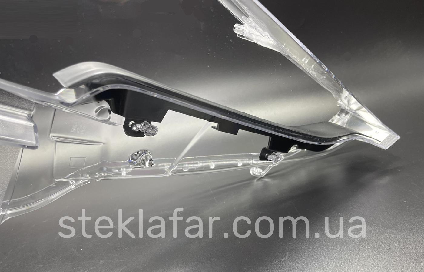 Нижній елемент каркаса маски у фару Mazda CX5 KF (2017-2022)