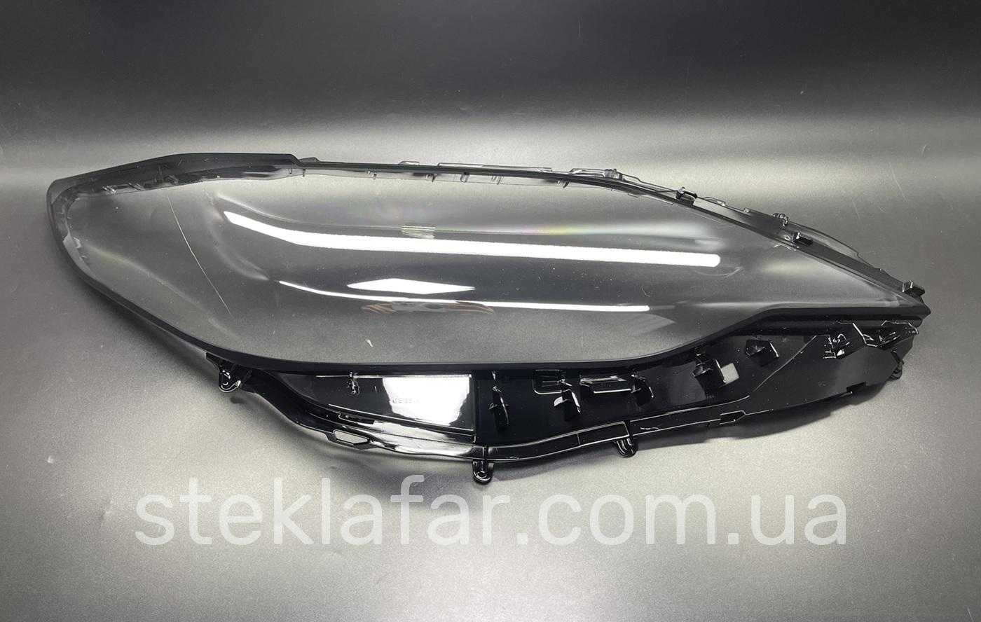 Скло до фари Lexus LM (2019-2023)
