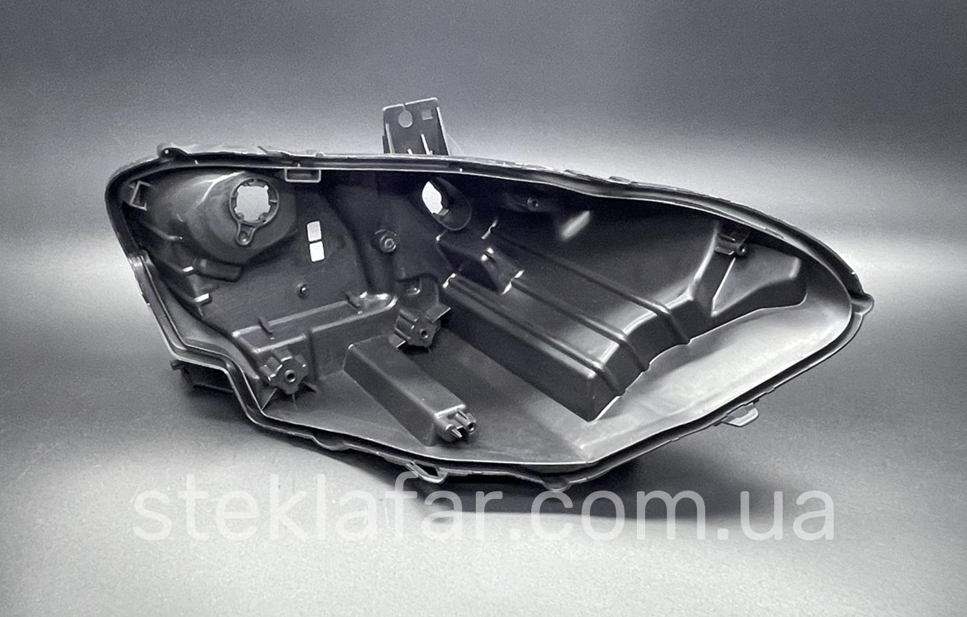 Корпус до фари Ford Mustang (2017-2020)