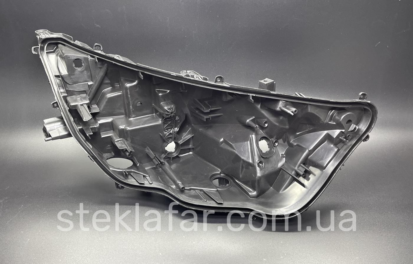 Корпус до фари Toyota RAV4 LED USA (2019-2021)