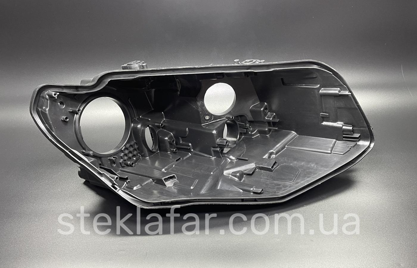 Корпус фары Volkswagen Caddy (2015-2020)