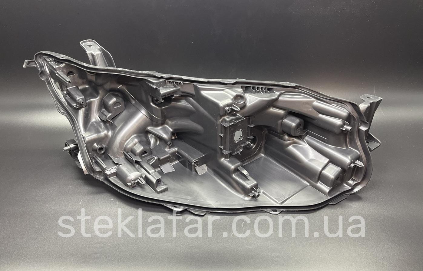 Корпус фары Toyota Camry 80 (2024-2026) USA