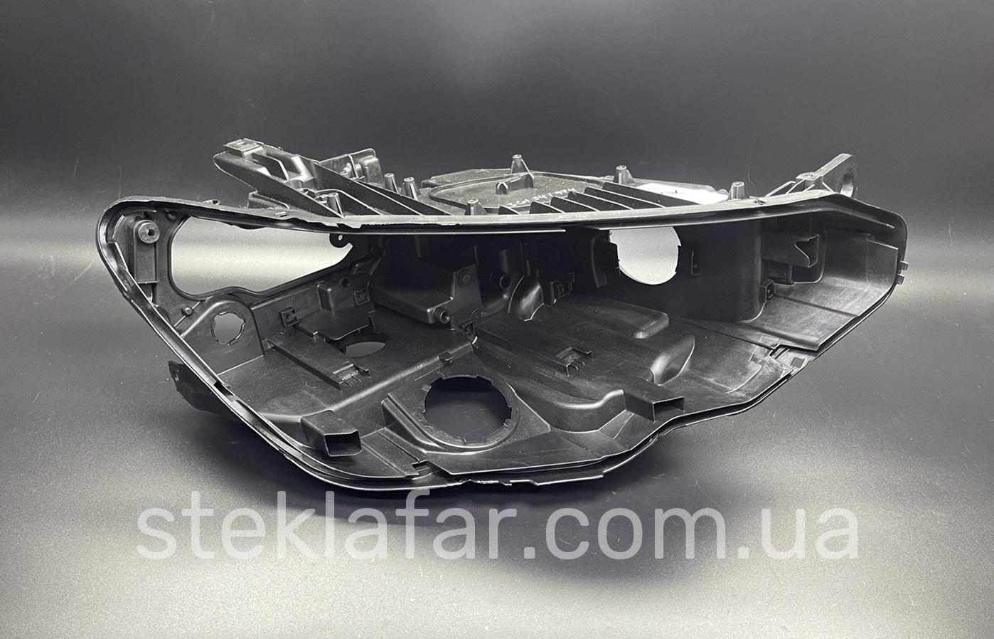 Корпус фары Volkswagen Passat B8 (2016-2020) LED Reflector