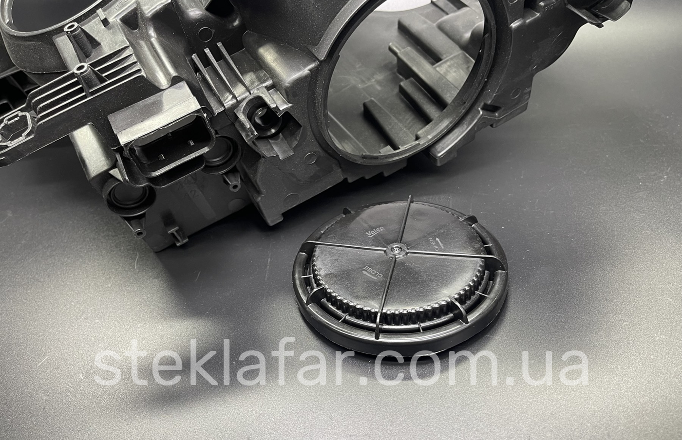 Задняя крышка корпуса фары BMW X1 F48 F49 (2015-2019)